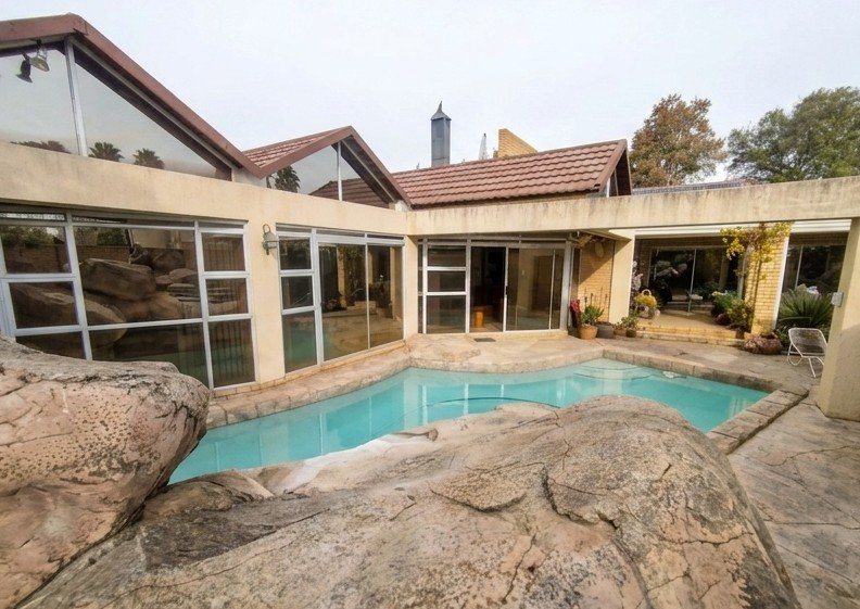 4 Bedroom Property for Sale in Pentagon Park Free State